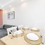 Fully Furnished Spacious Flat In Muratpasa
