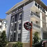 Royal Ezel Hotel