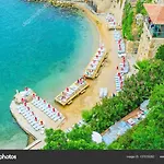Deja Vu Hotel