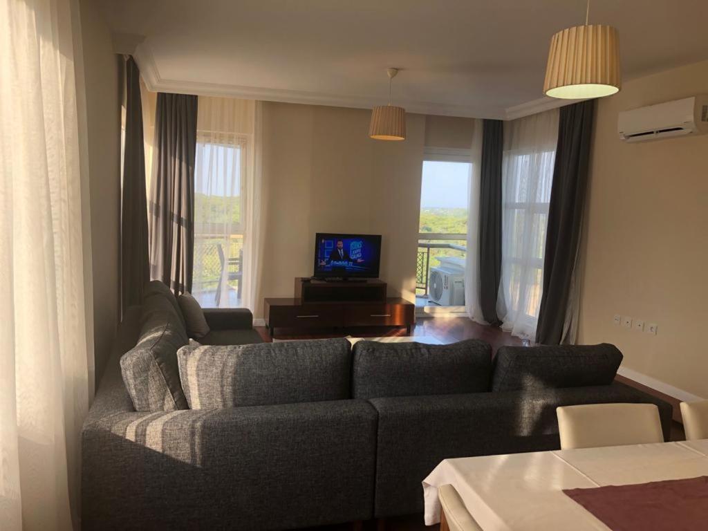 Lara Park Apartment