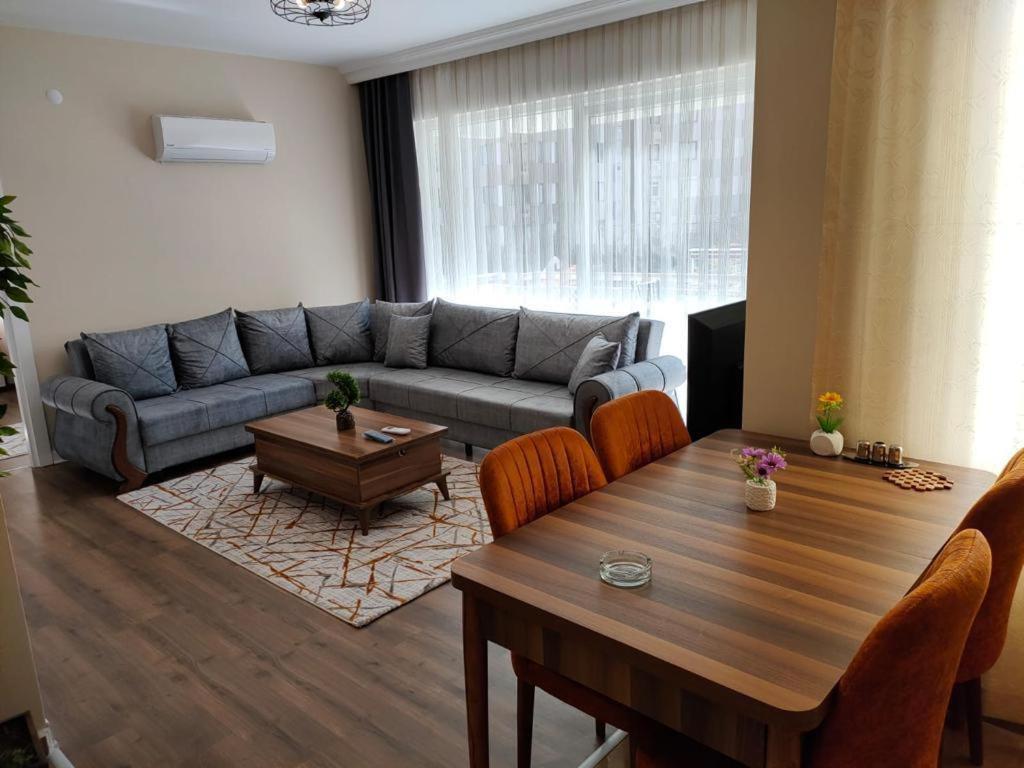 Lara Park Apartment