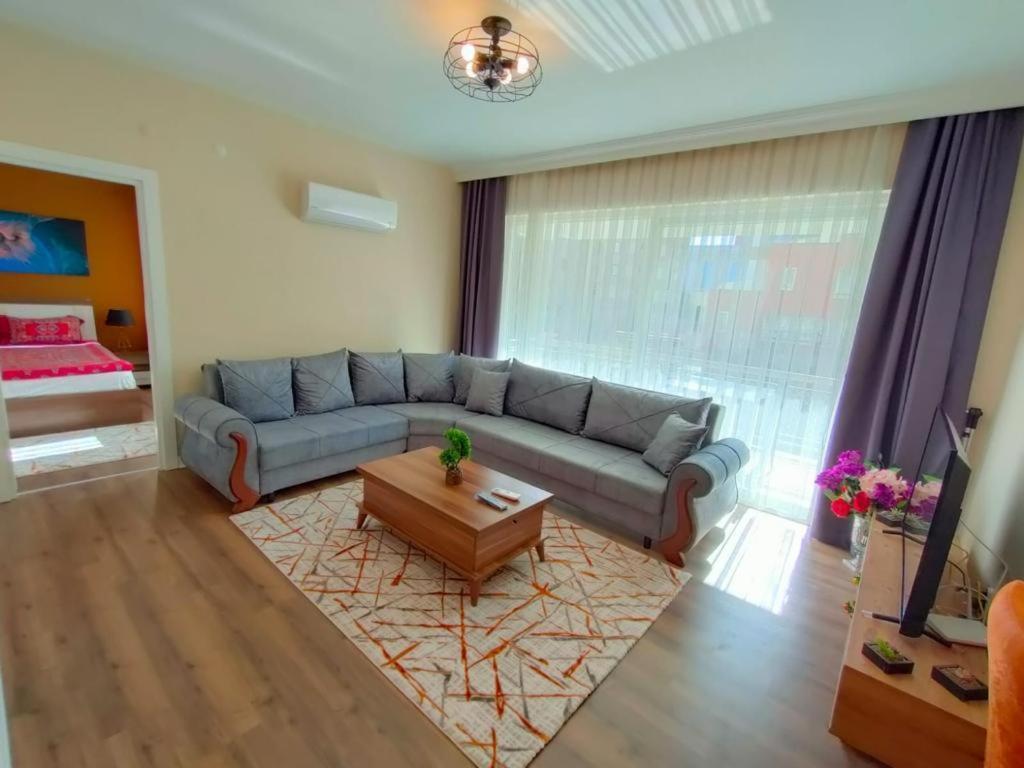 Lara Park Apartment *