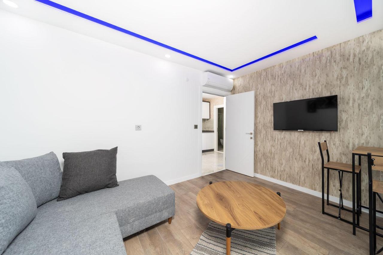 Cozy With Central Location In * Antalya