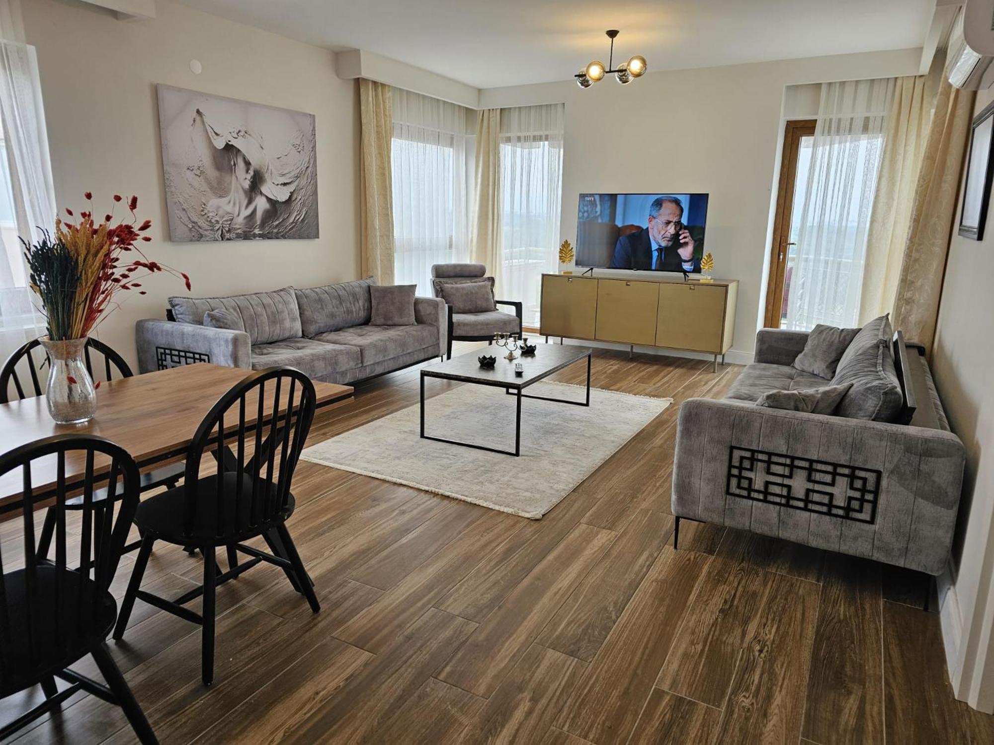 Lara Park Apartment