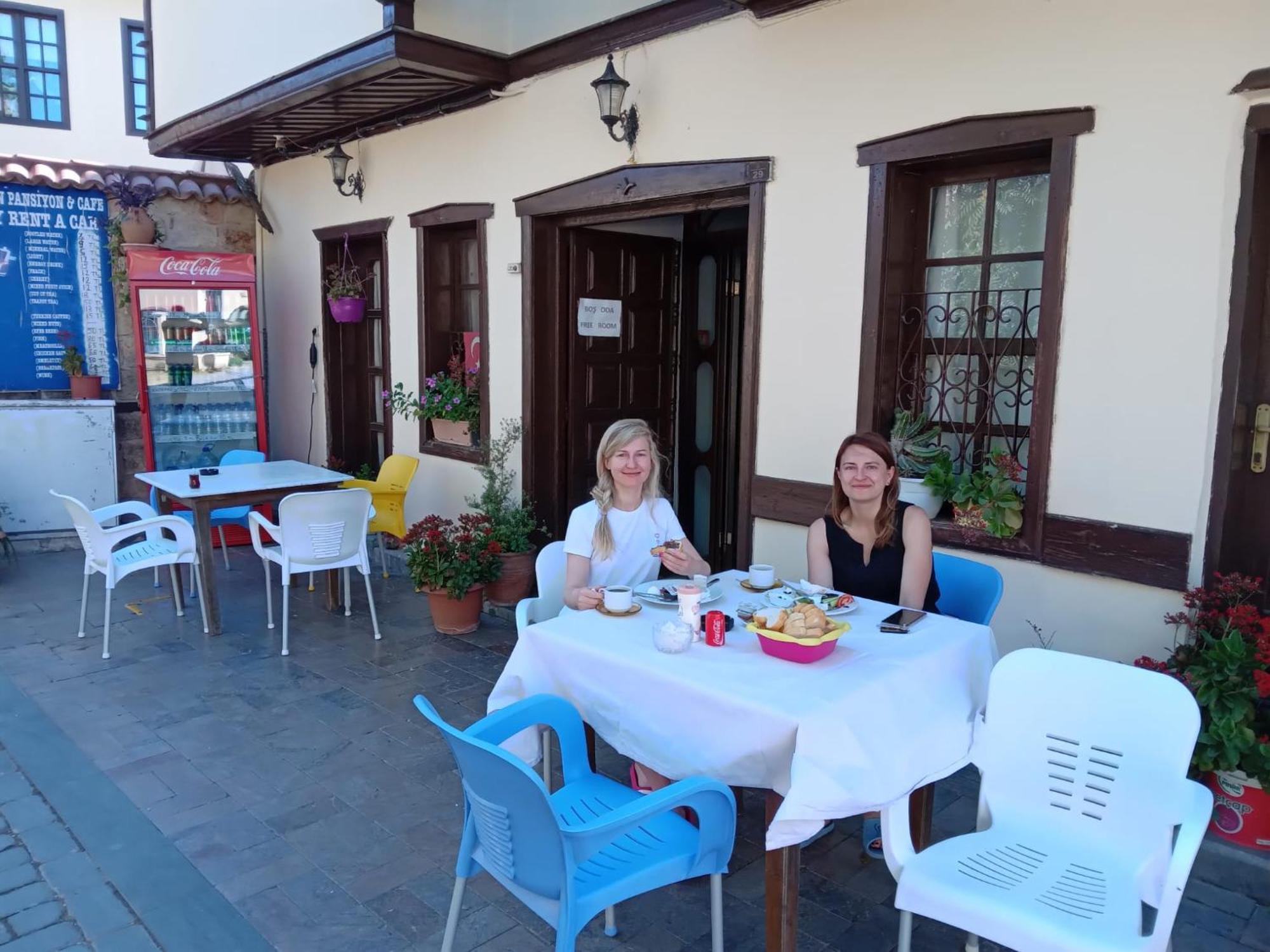Dedehan Hotel