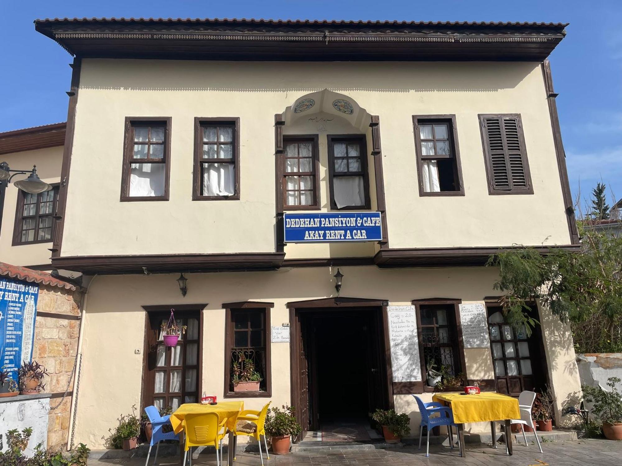 Dedehan Hotel 2*
