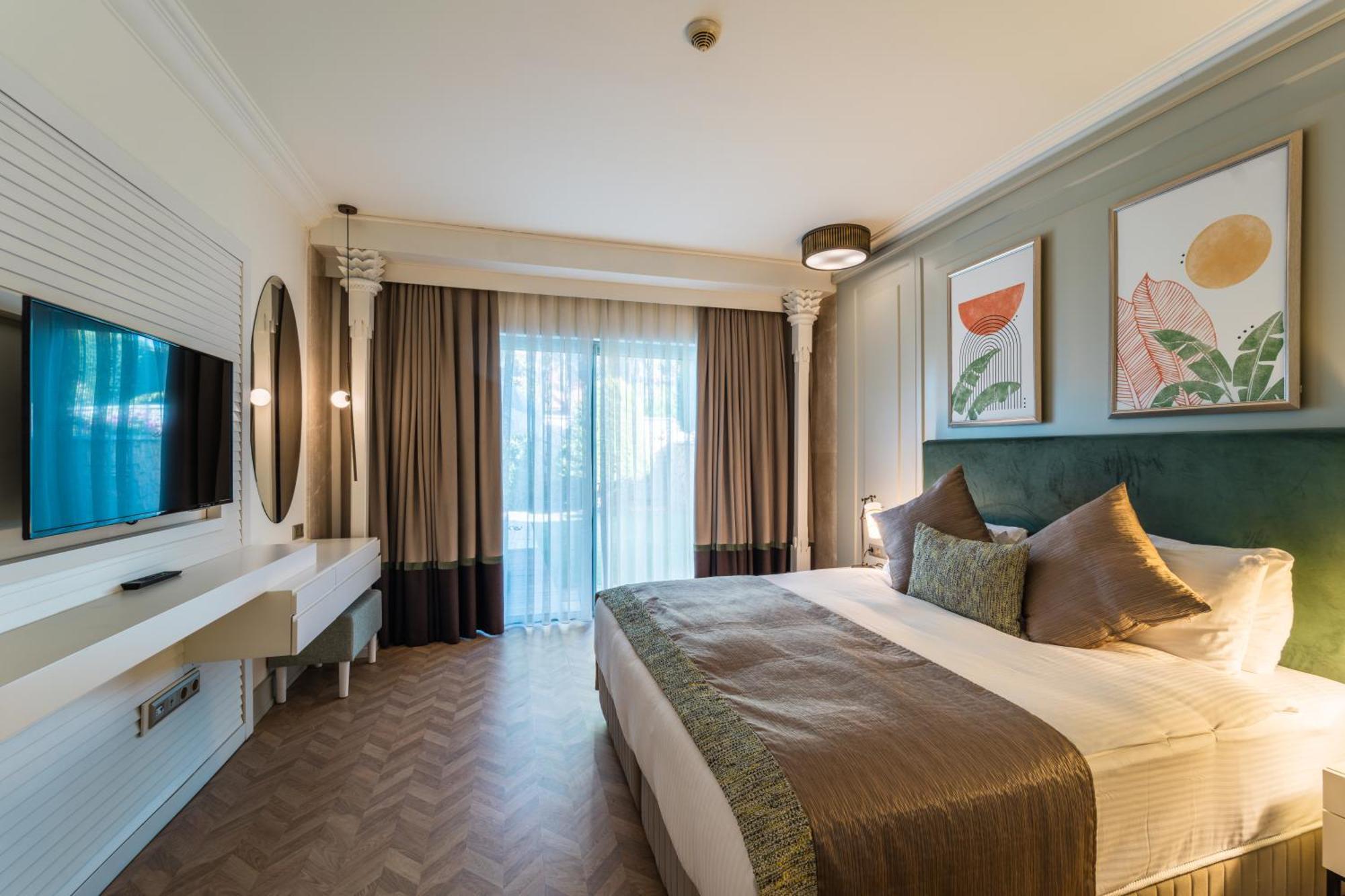 Hotel Ic Palace & 5*