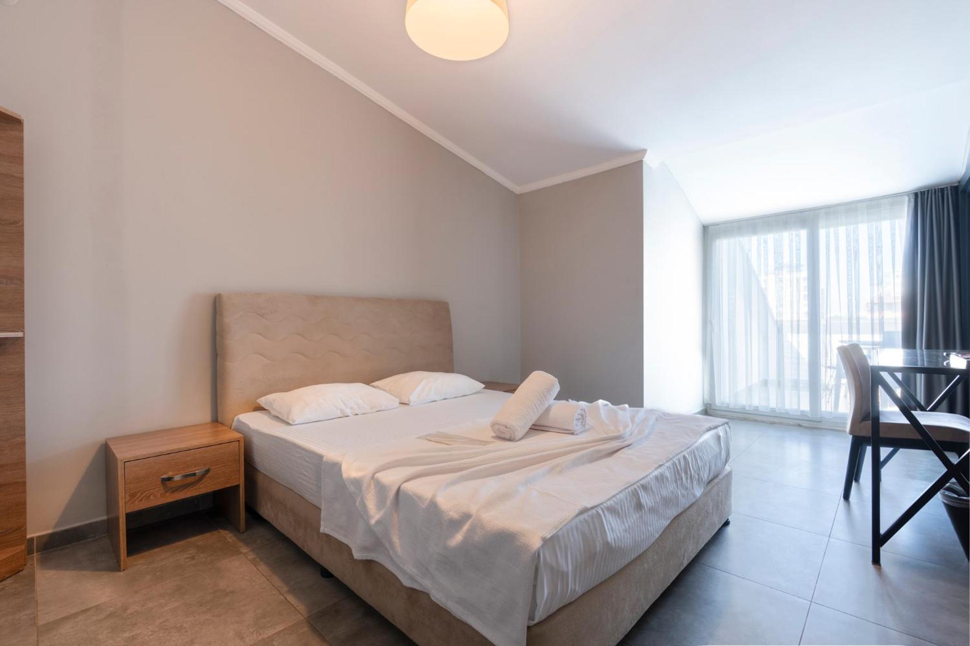 Aparthotel Lara Homes