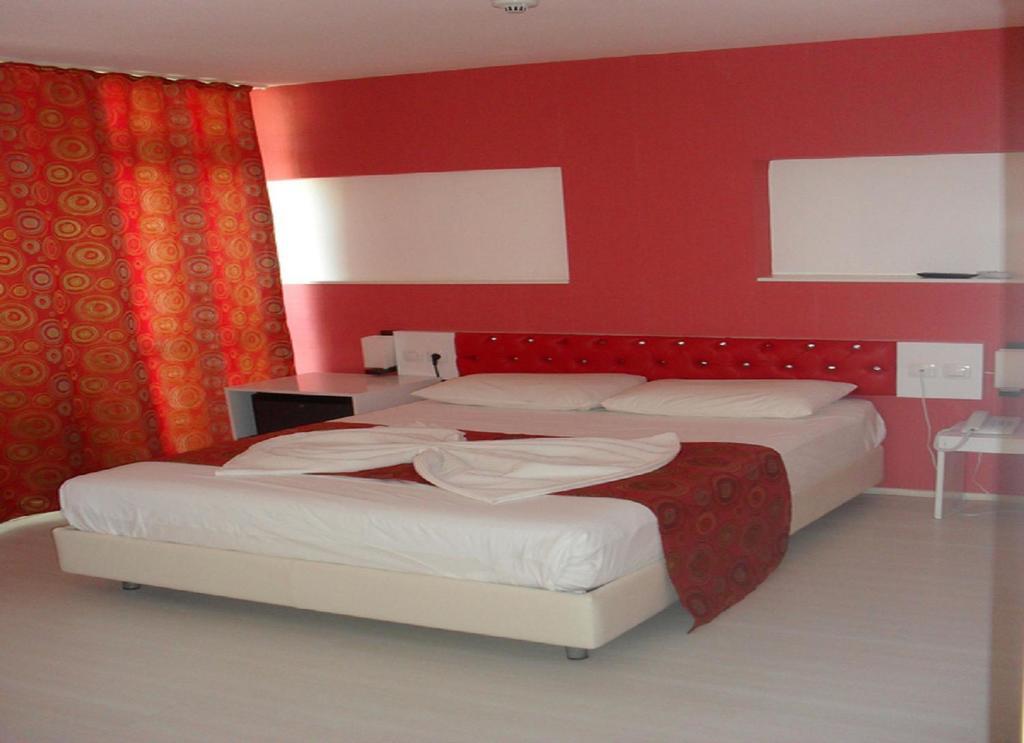 Adalia Otel