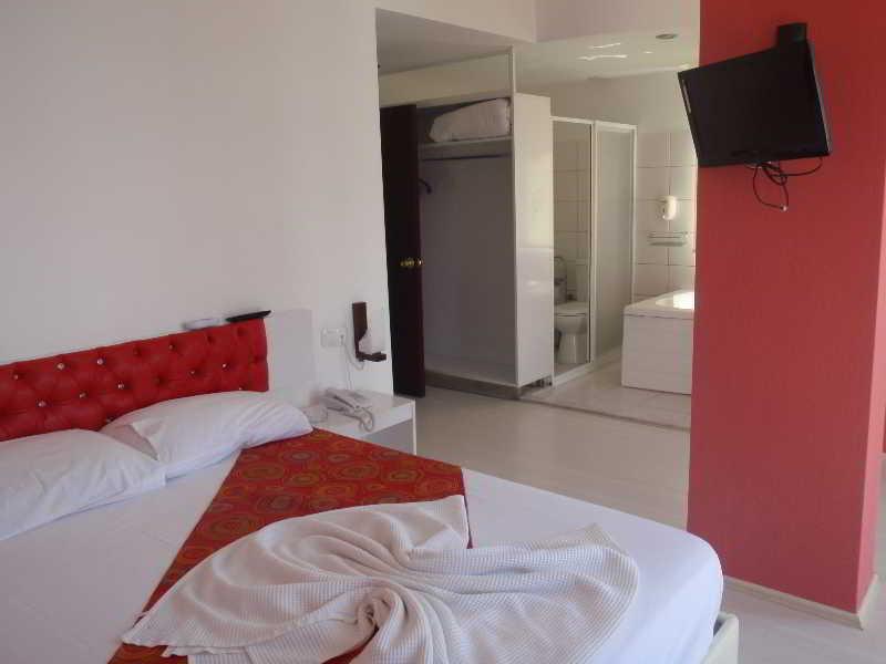 Adalia Otel 3*