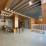 Seven City Hotel