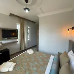 Seven City Hotel