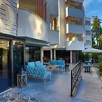 Azuu Boutique Hotel