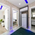 Modern And Central Home Near Beach In The Heart Of Antalya