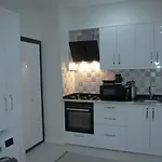 Modern Apartment Near Beach In Muratpasa