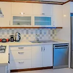 Central And Comfy Flat With Balcony In Muratpasa