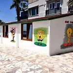 Adonis Hotel