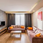 Golden World Suite Hotel