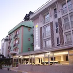 Mandalin Hotel