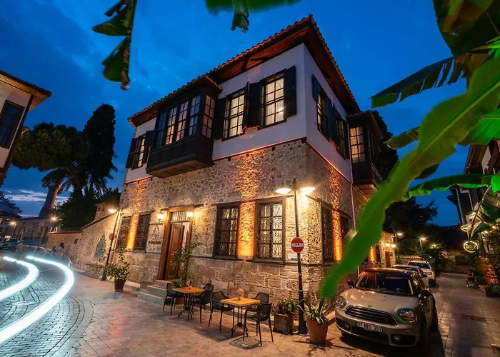 Cedrus Hotel