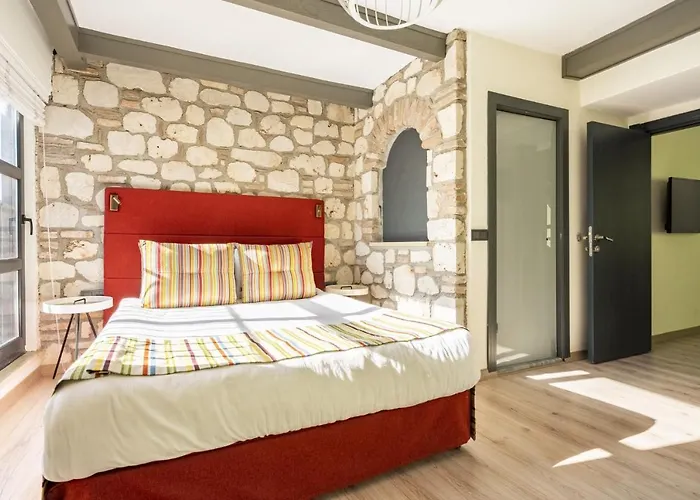 Delightful Flat Near Hadrians Gate