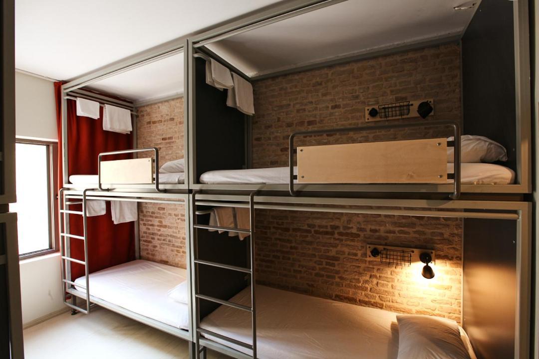 Hostel Flaneur *
