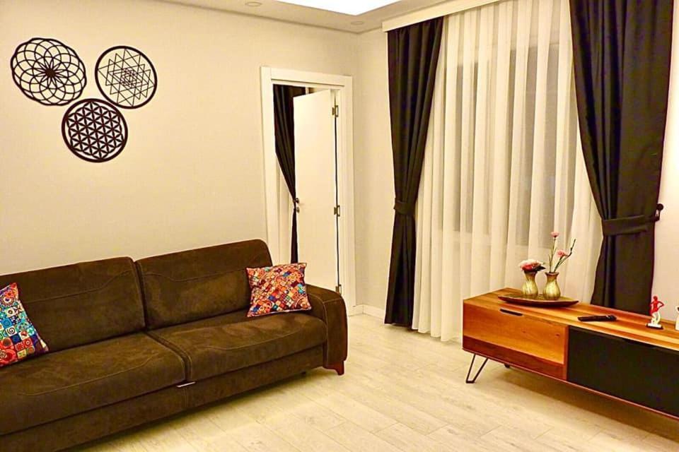 Konyaaltı Otel *