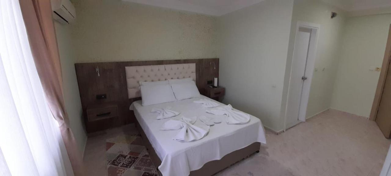 Granada 3*