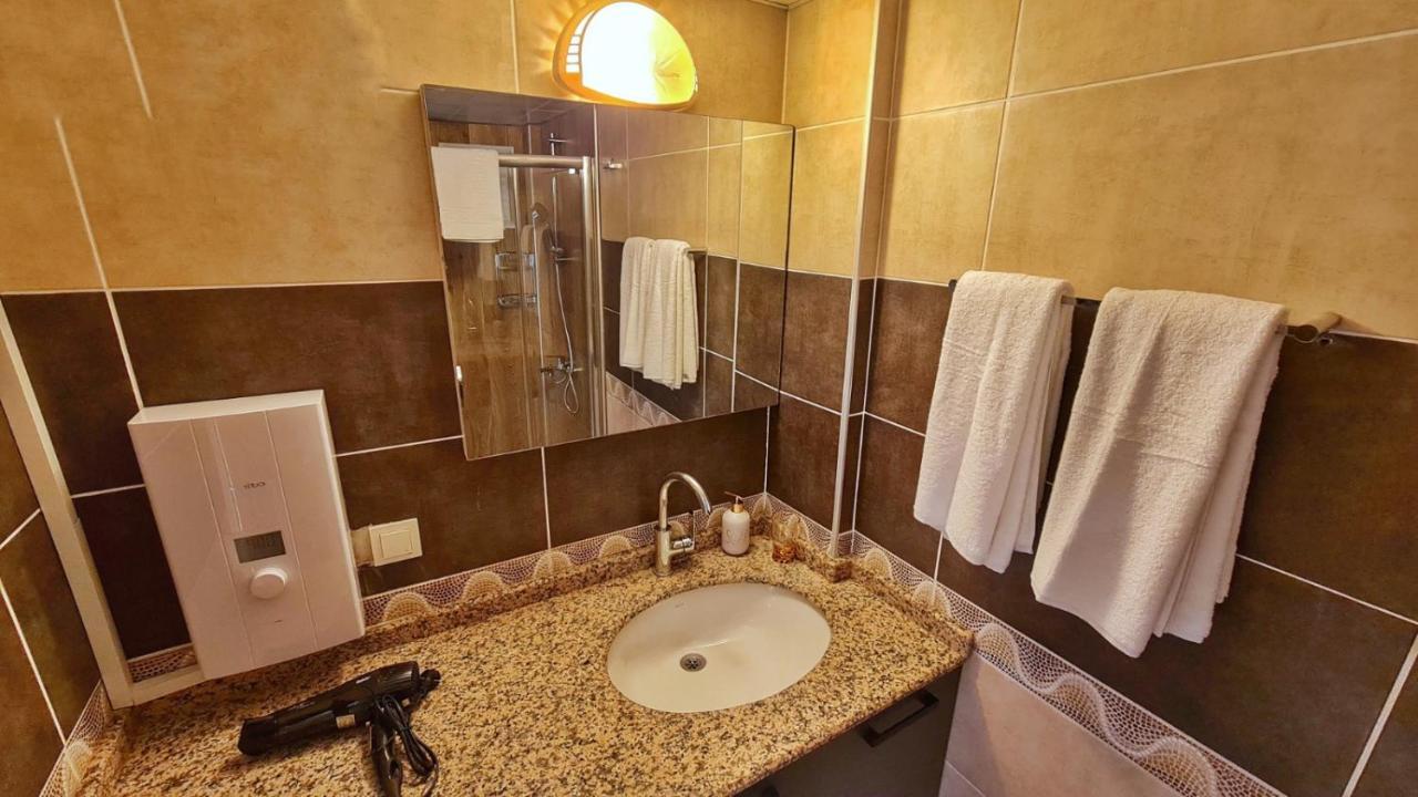 Letstay Sweet Yellow Antalya