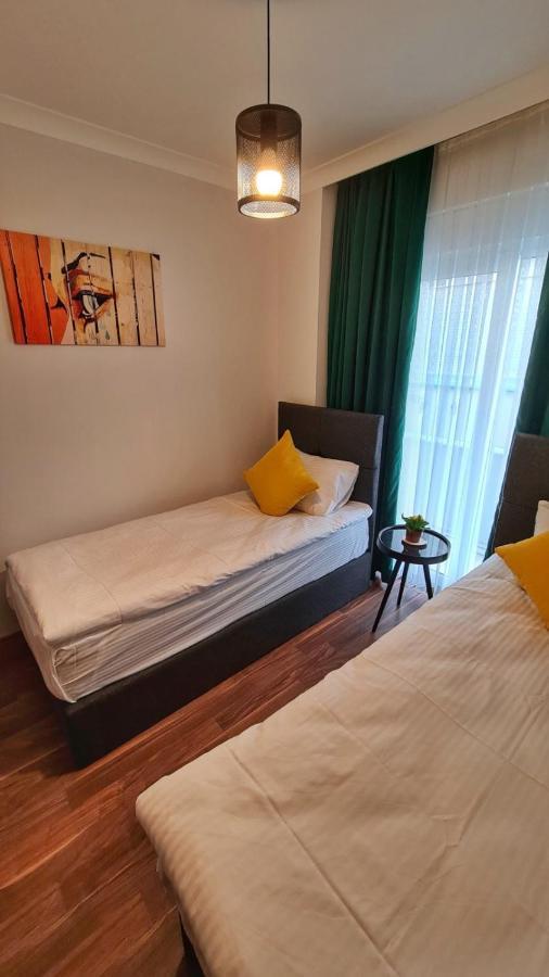 Gasthof Letstay Sweet Yellow