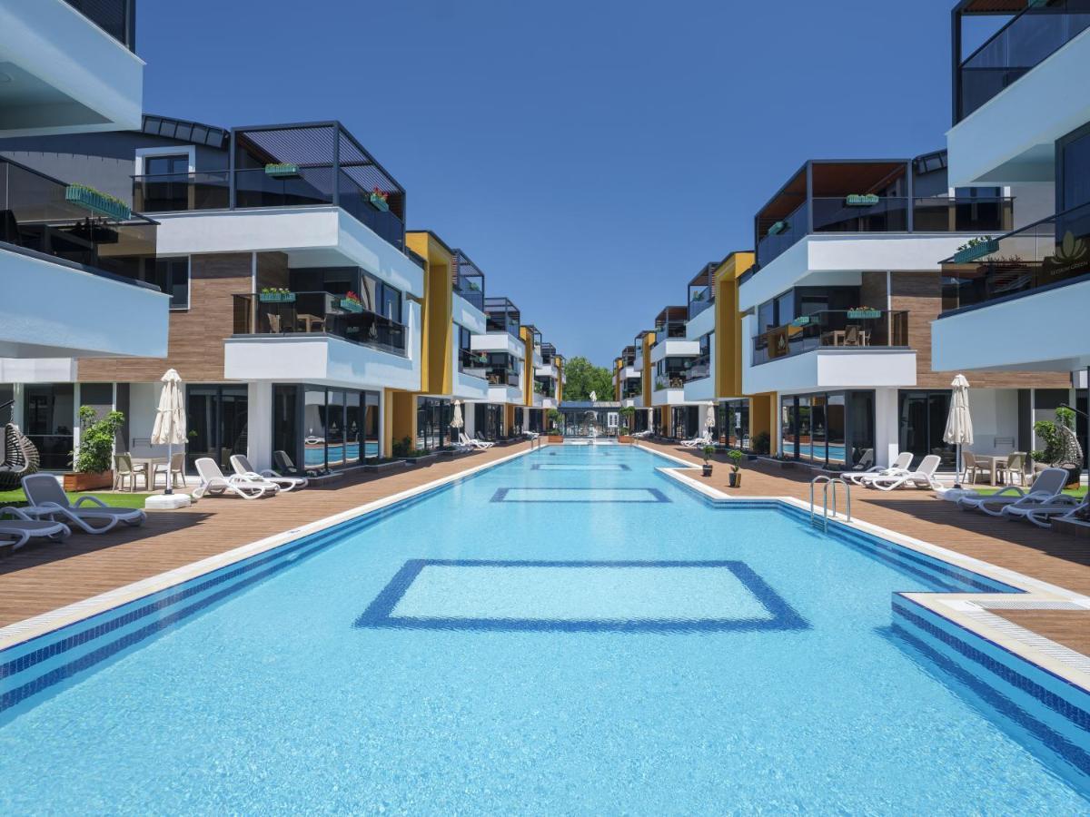 Elysium Hotel 2*