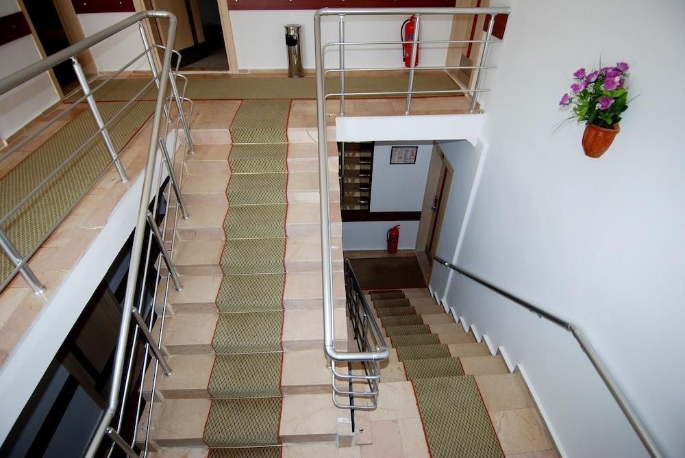 Lara Diamond Hotel