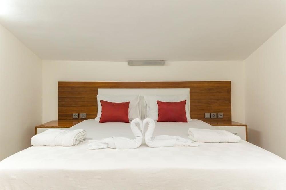 Tema Lara Apartment Antalya