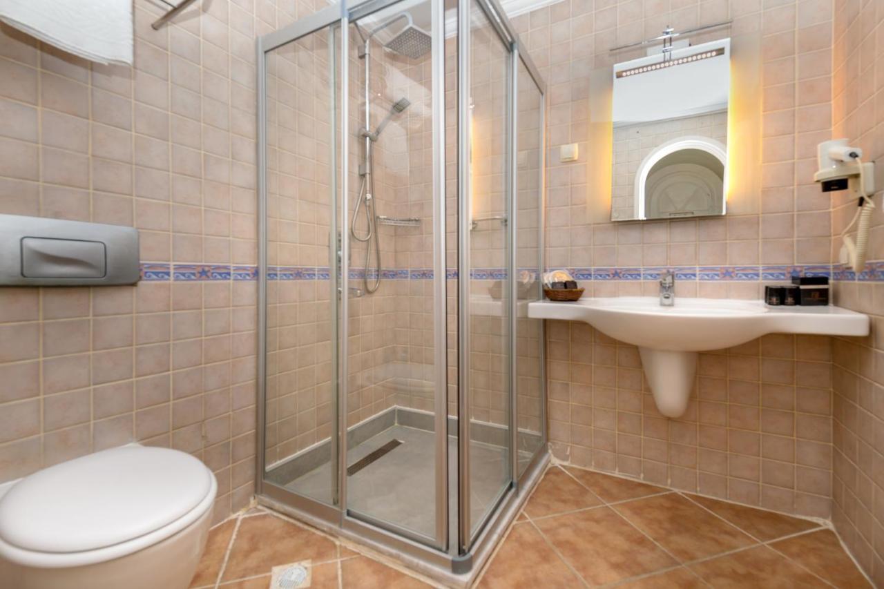 Otel Adalya Port 4*