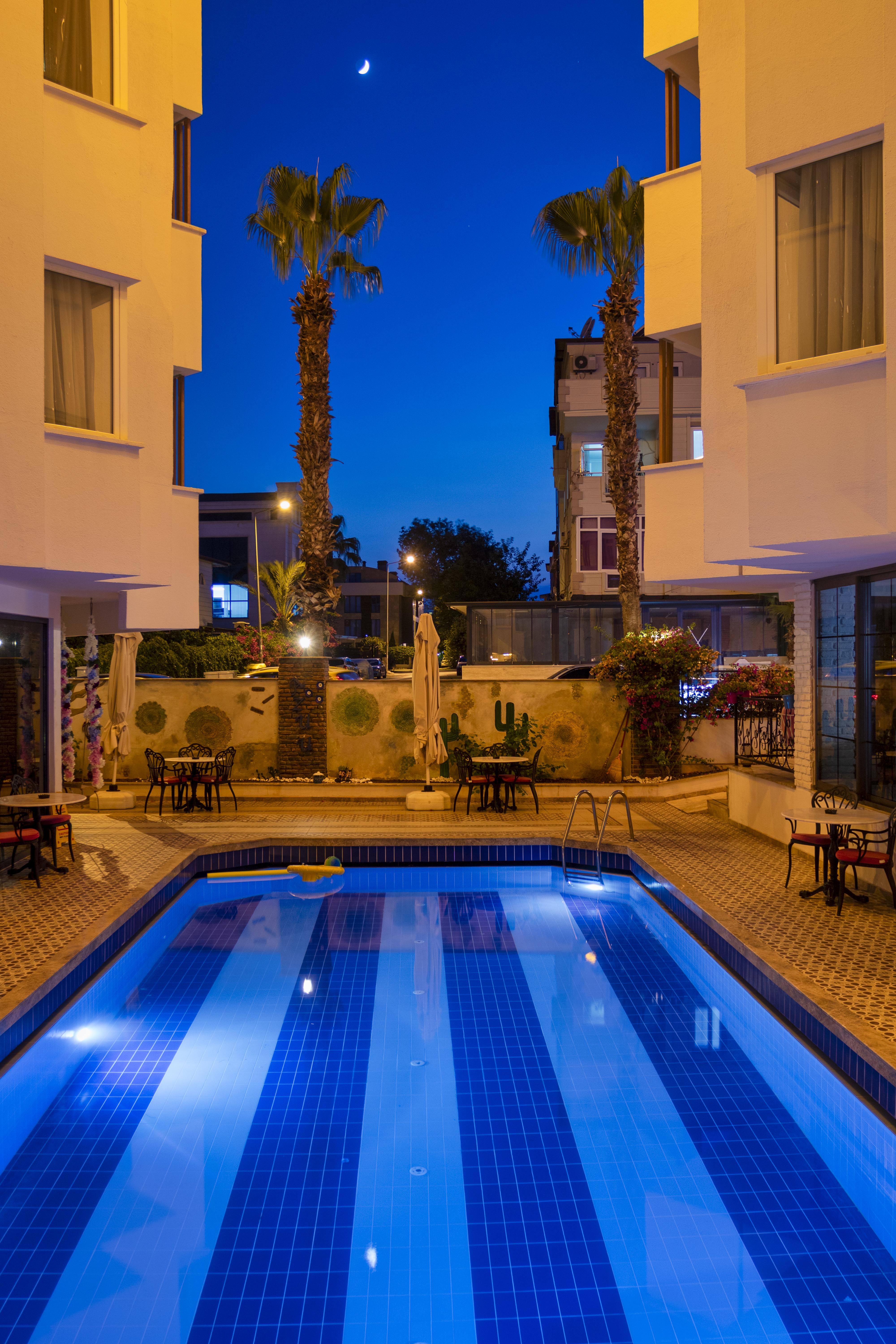 Hotel Azuu Boutique 4*
