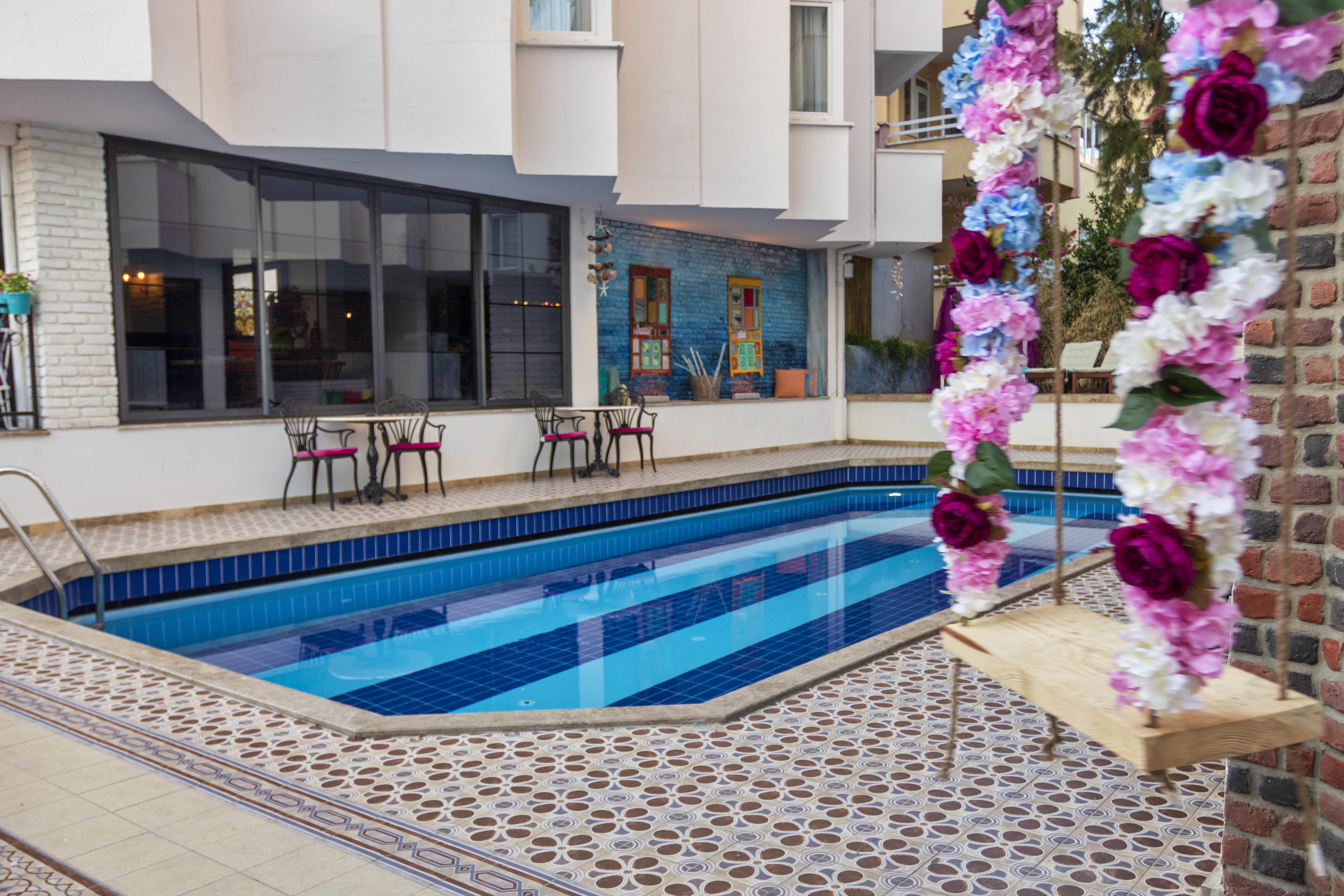 Hotel Azuu Boutique 4*