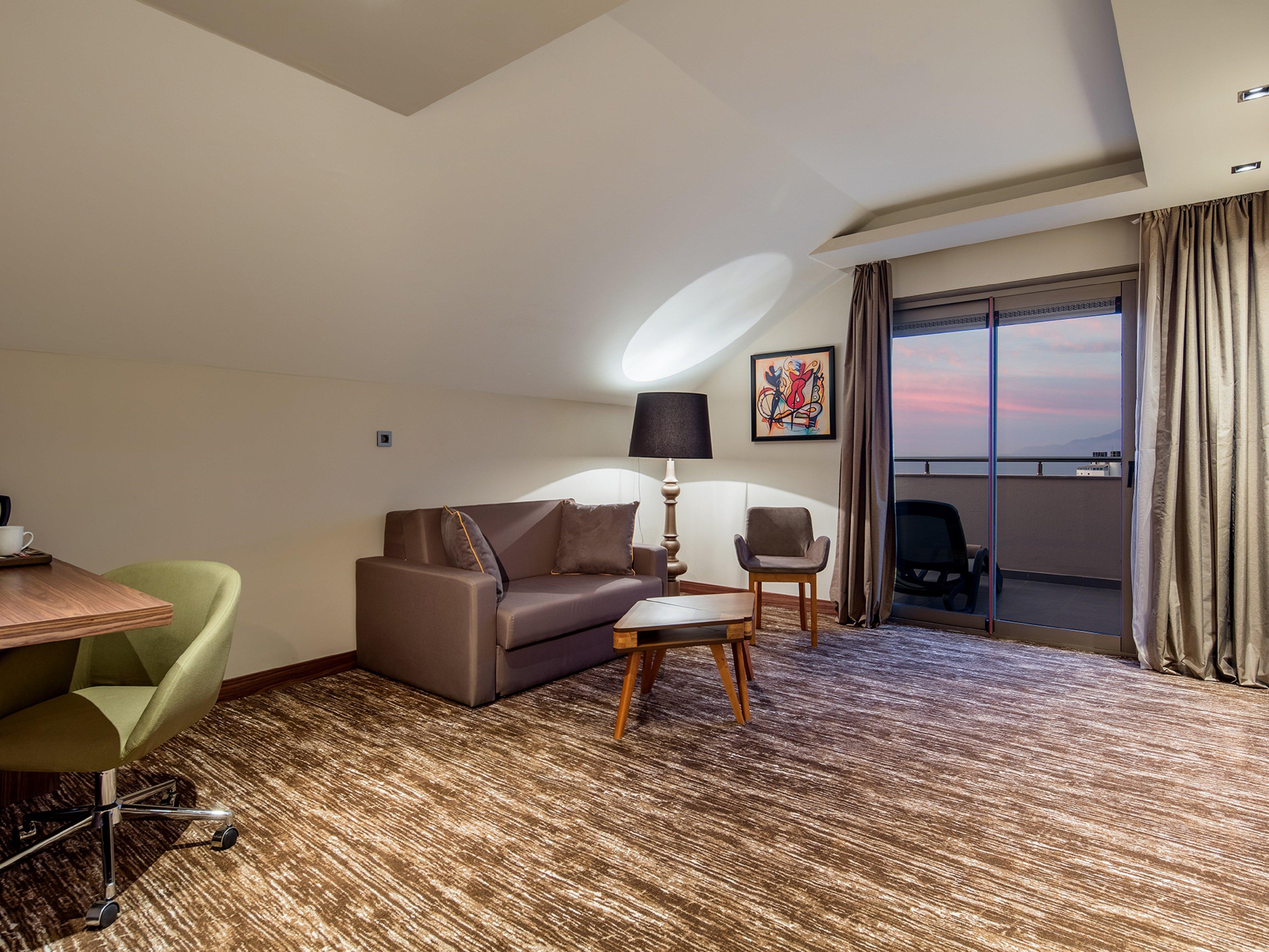 - Lara By Ihg 5*