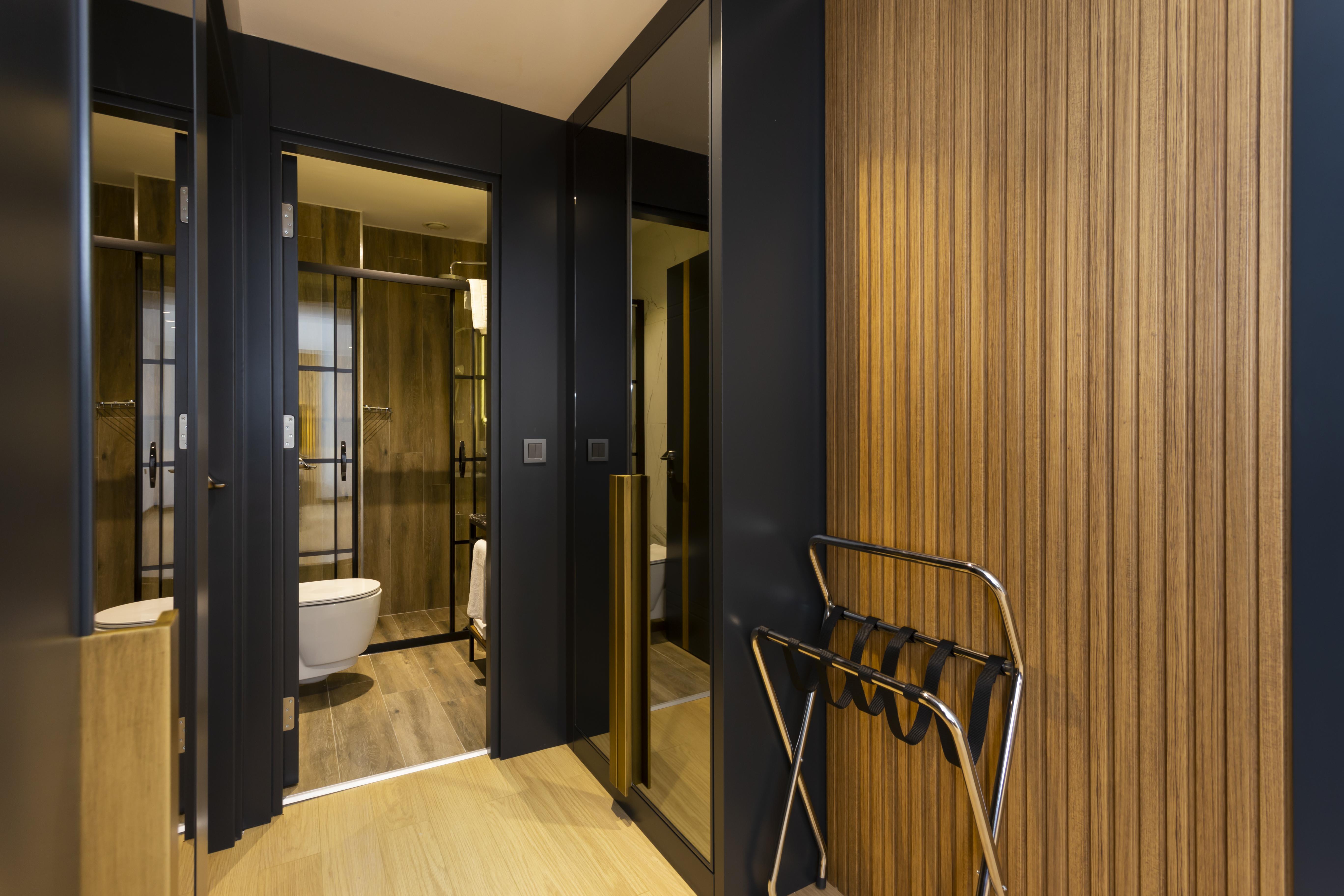 Nox Aparthotel 4*
