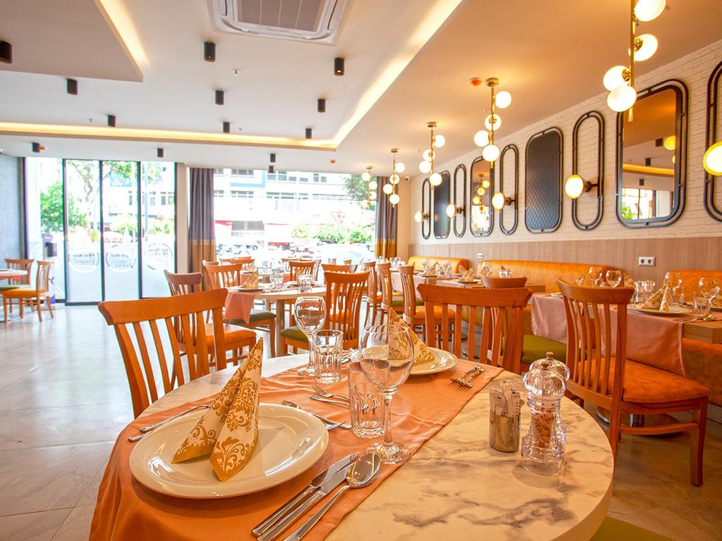 Otel Old Town Point & 4*