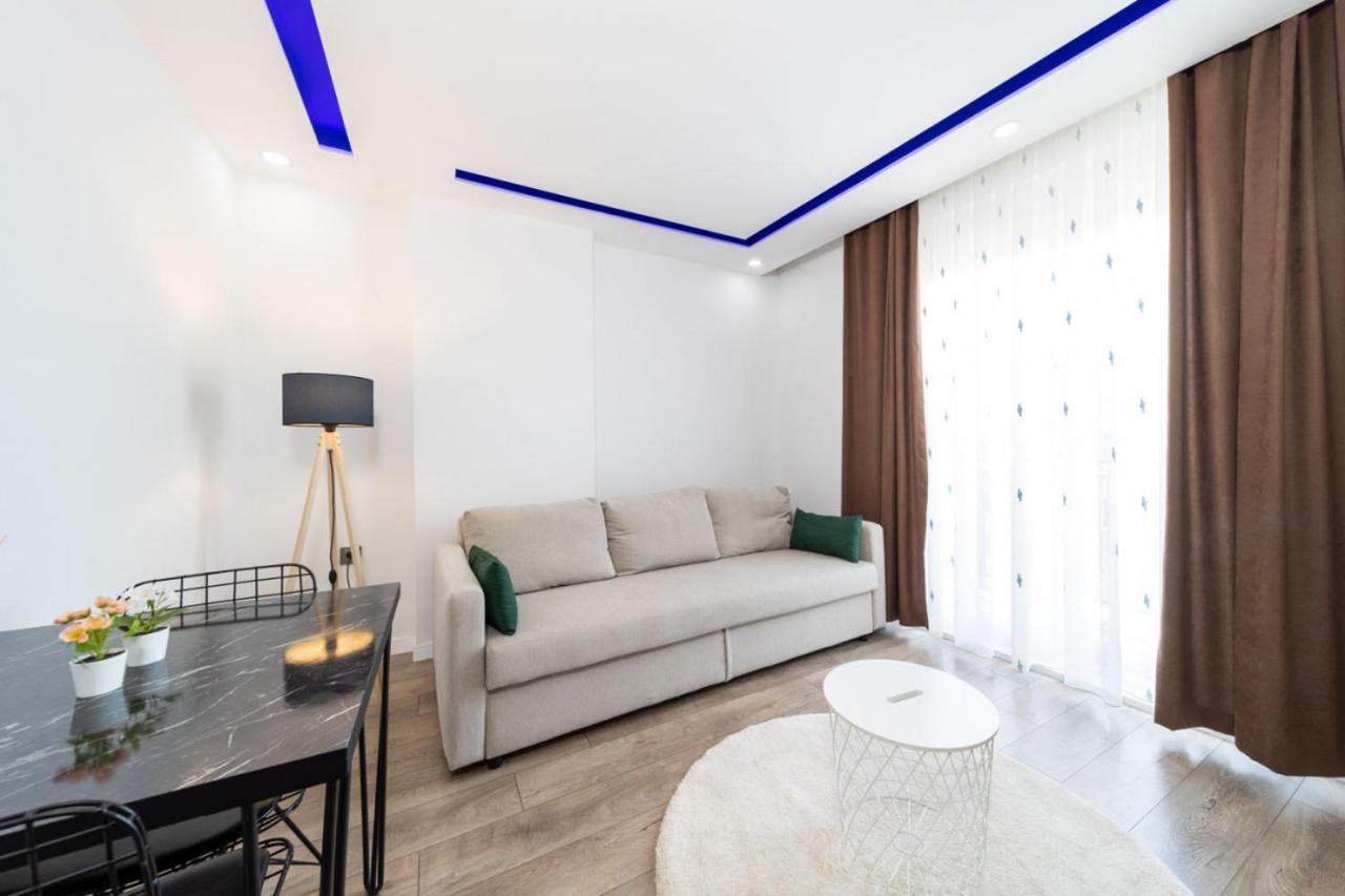 Modern And Central Near Beach In The Heart Of Apartment Antalya