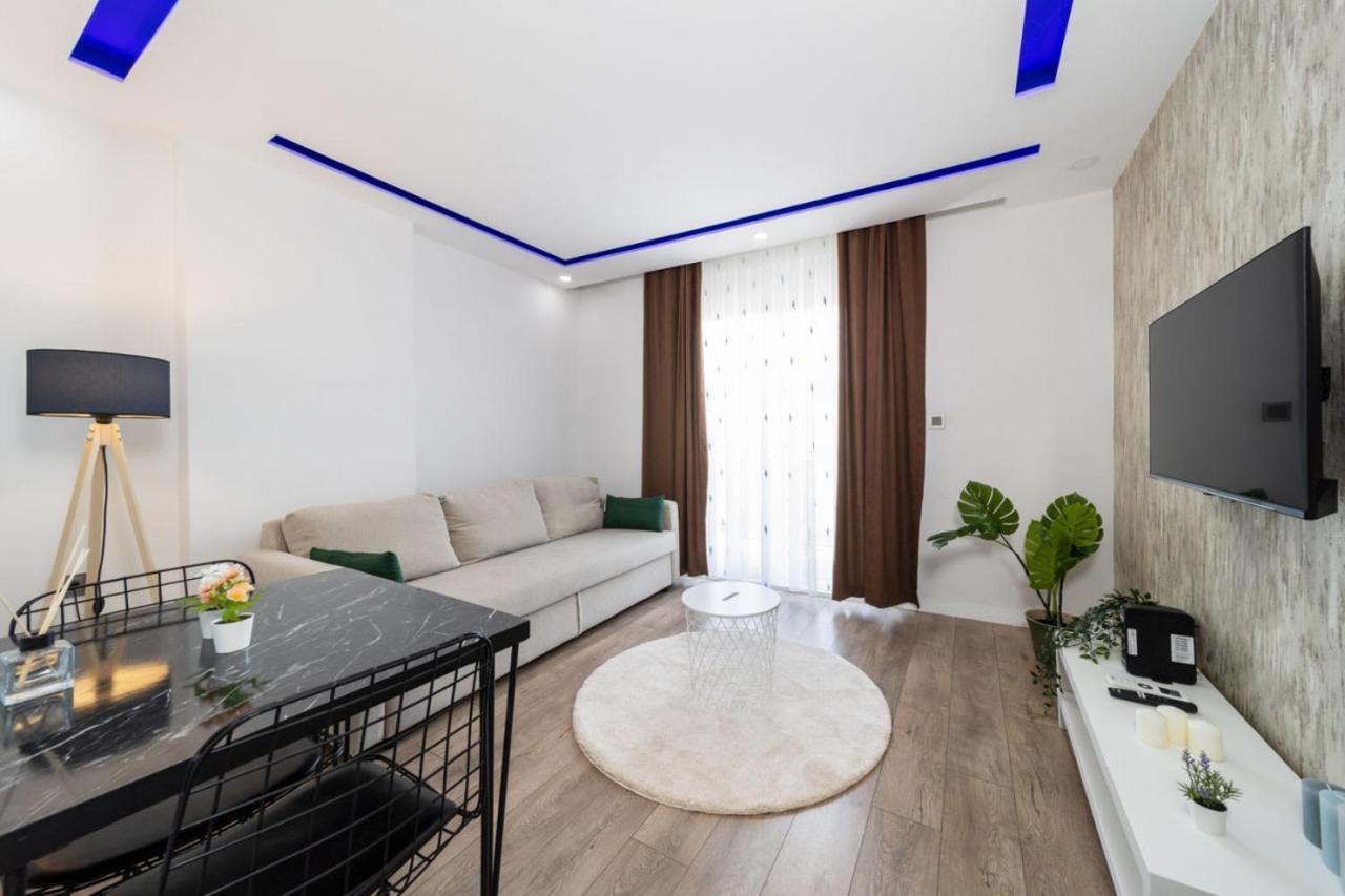 Modern And Central Near Beach In The Heart Of