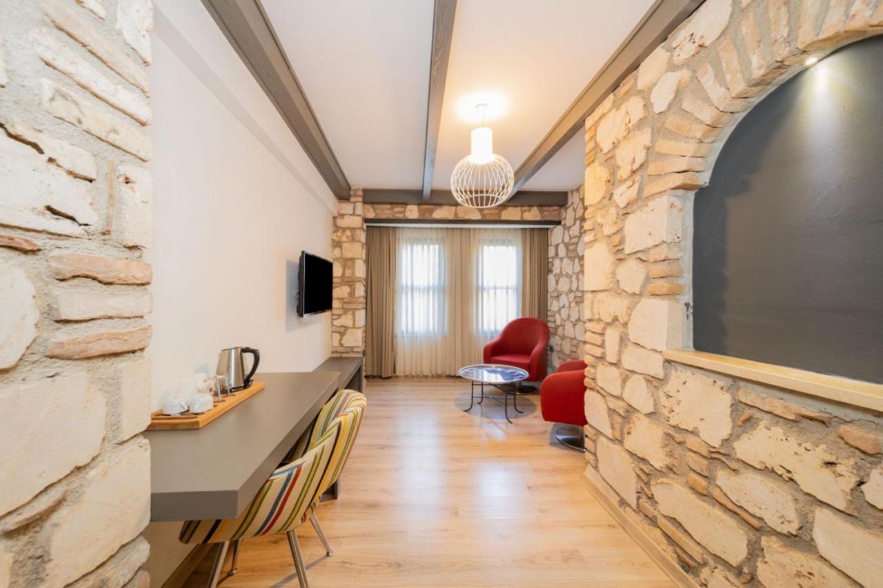 Peaceful Flat Near Hadrians Gate *