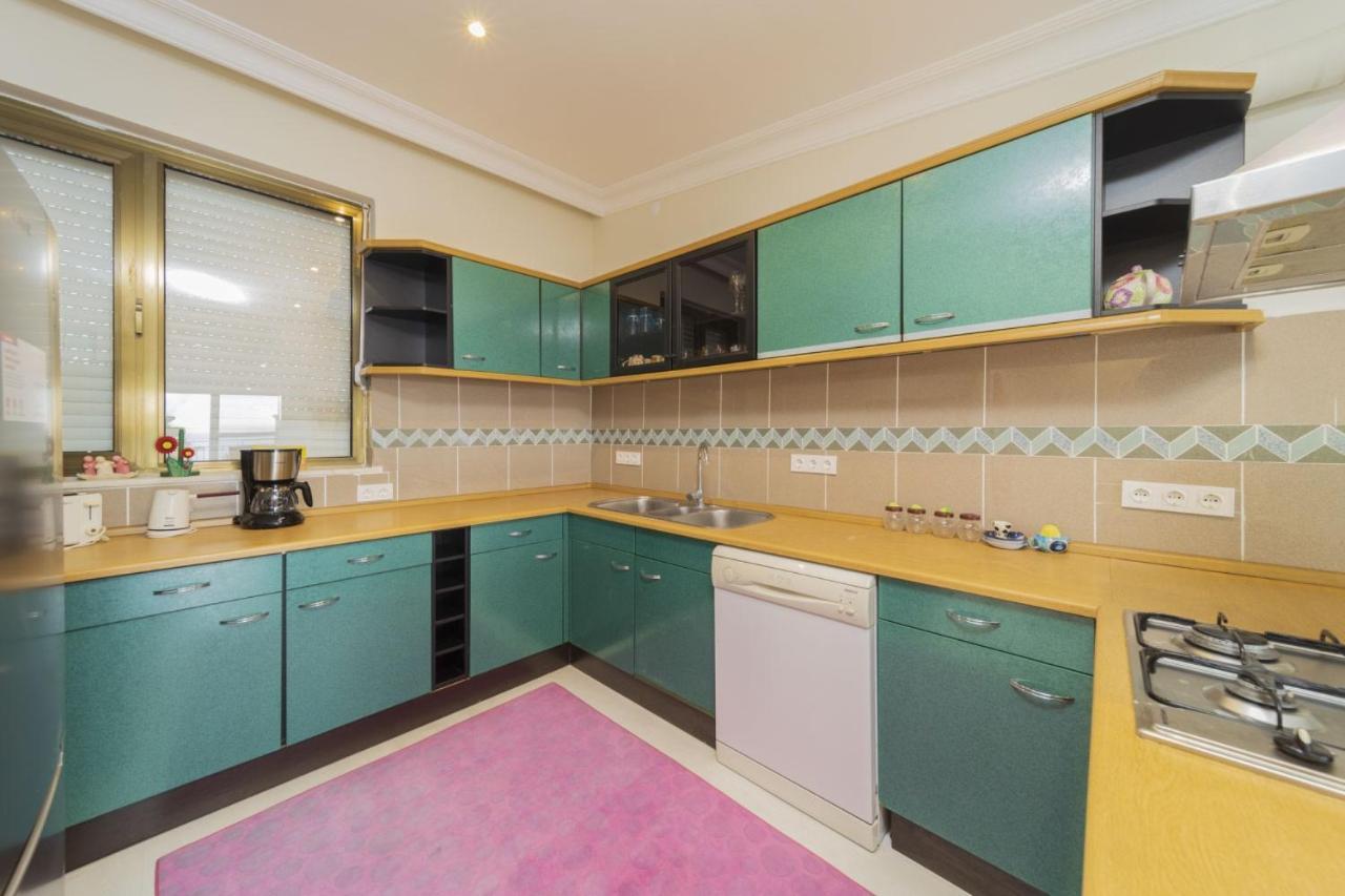 Flat With Terrace Next To Konyaalti Appartement *