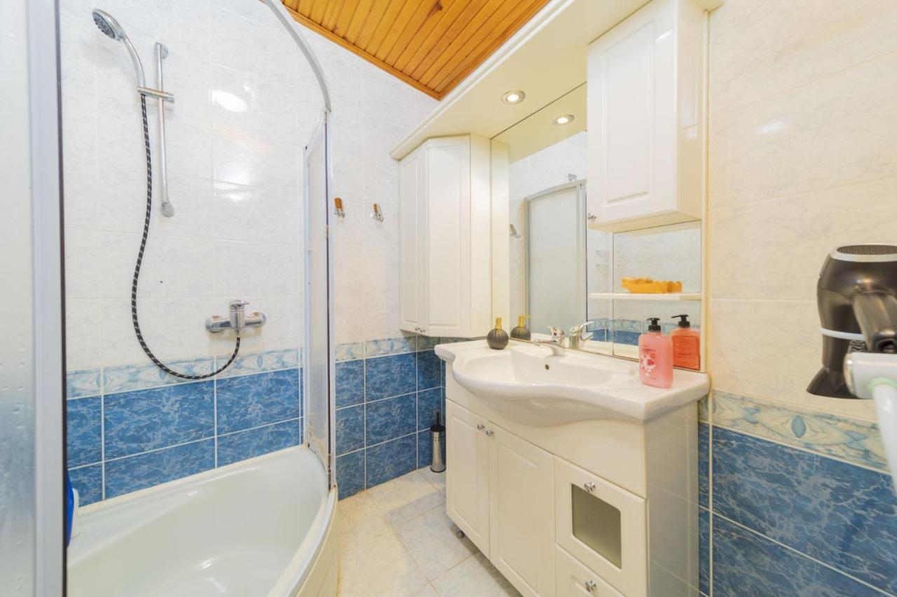 Appartement Flat With Terrace Next To Konyaalti Antalya