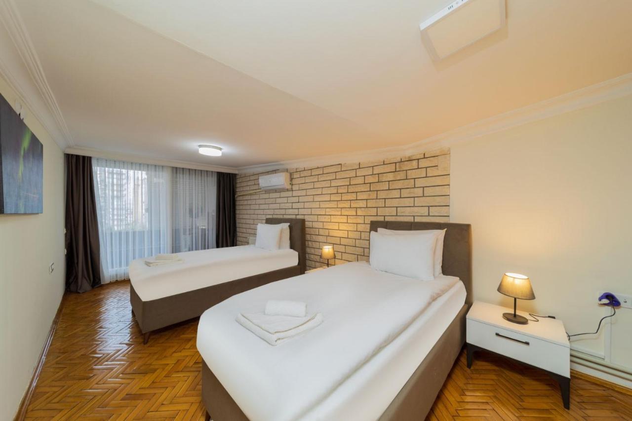 Flat With Terrace Next To Konyaalti Appartement