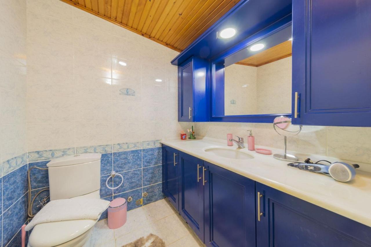 Flat With Terrace Next To Konyaalti Appartement *