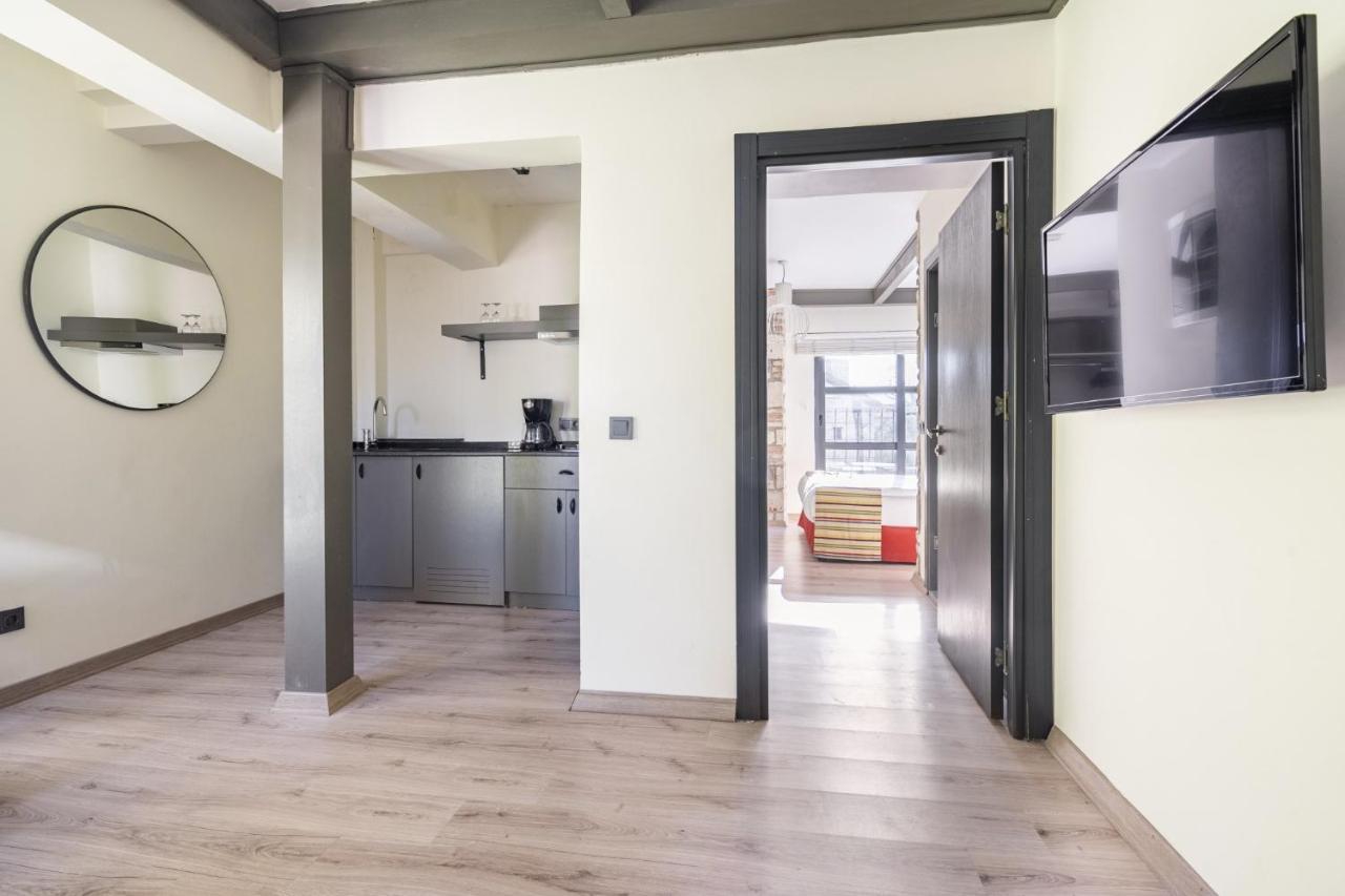 Delightful Flat Near Hadrians Gate Antalya