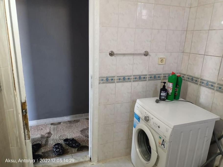 3+1 Daire.hizli Wifi,havalimani Plaj, Market Yakin Daire