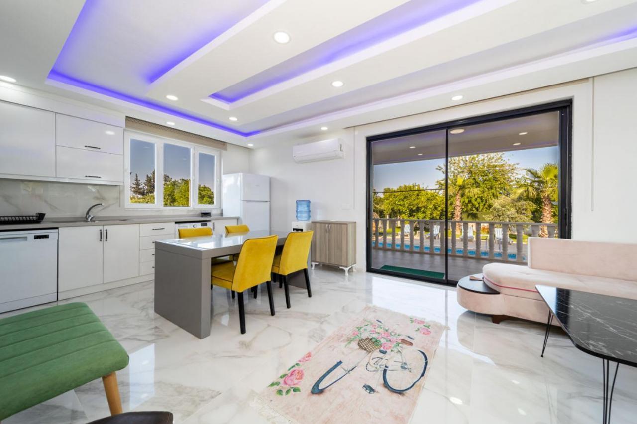 Villa Marvelous With Private Pool In Muratpasa