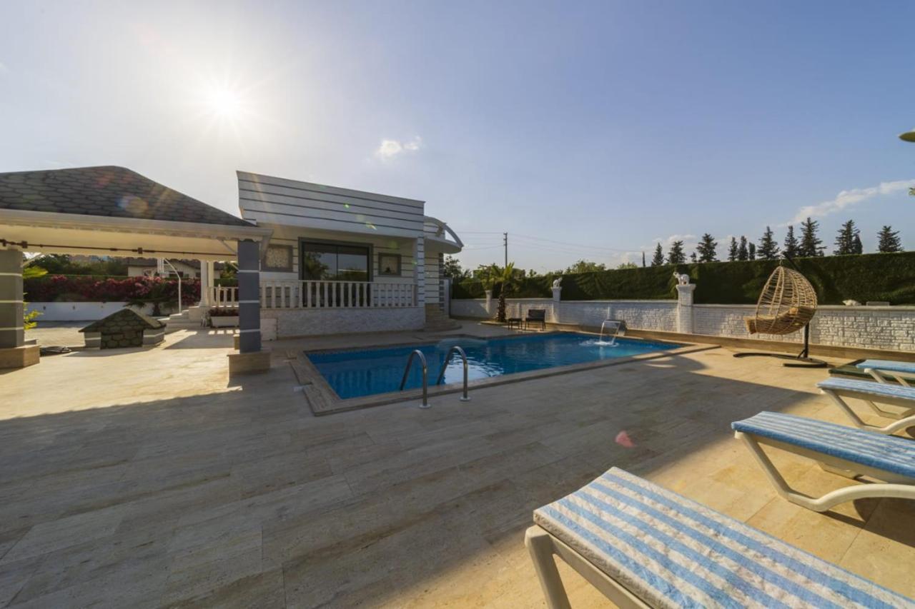 Marvelous With Private Pool In Muratpasa Villa *